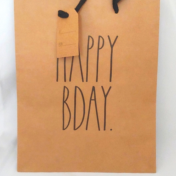 FREE with purchase of 2 or more Rae Dunn Items - Picture 2 of 3